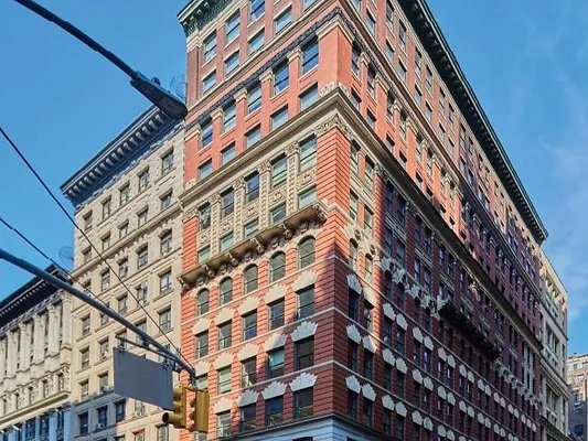 85 5th Ave